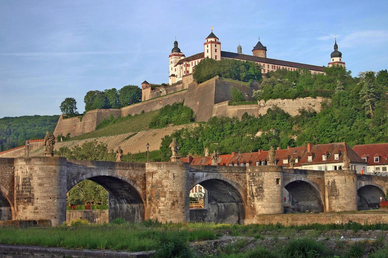 Ferienwohnung Am Wasserschloss 1-3 Ochsenfurt Eksteriør billede